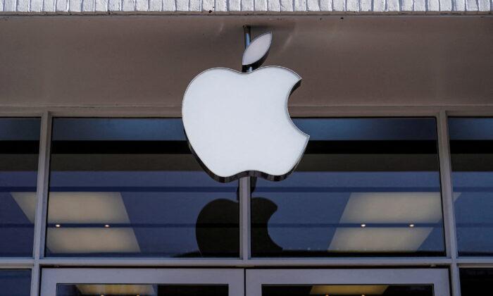 Russia Fines Apple and Zoom for Alleged Data Storage Violation