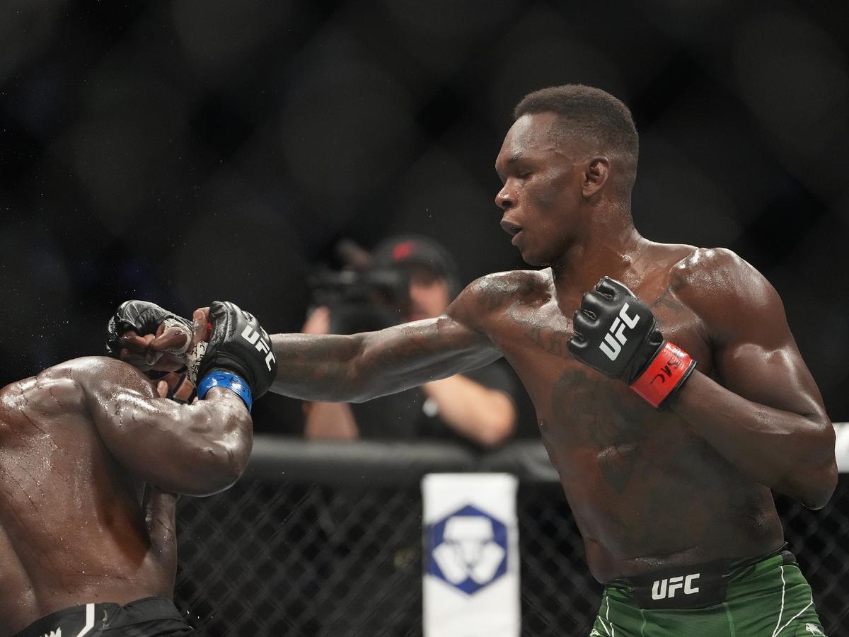 Adesanya, Volkanovski Retain Titles at UFC 276