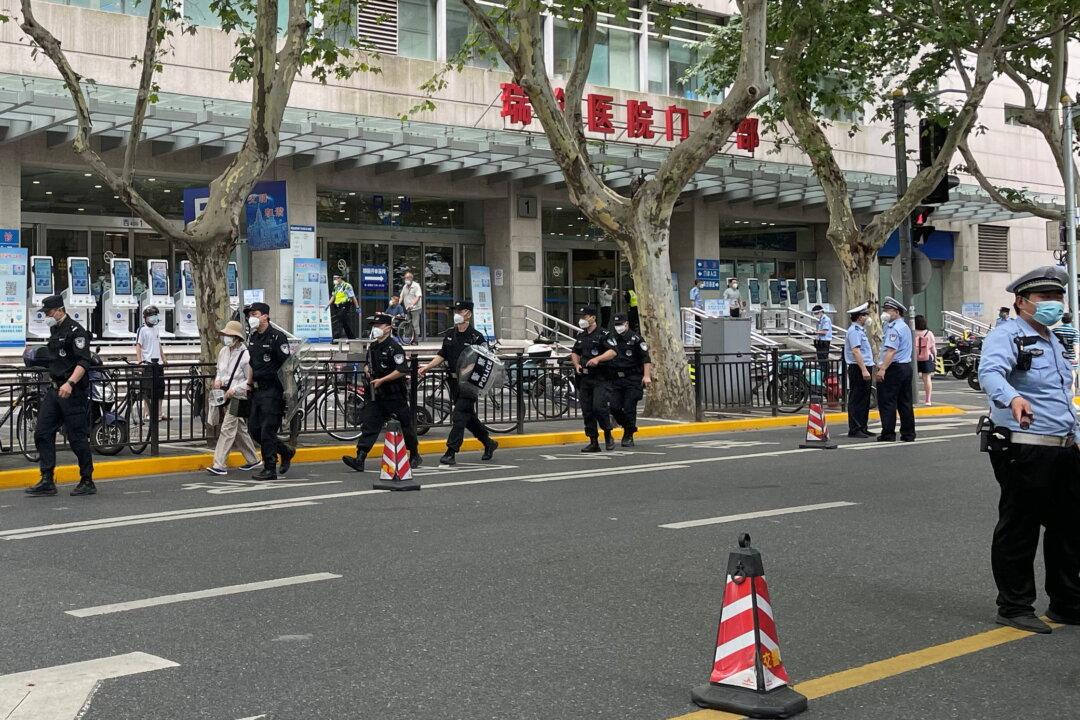 ‘Very Shocking’: Four Stabbed by Assailant at Major Shanghai Hospital