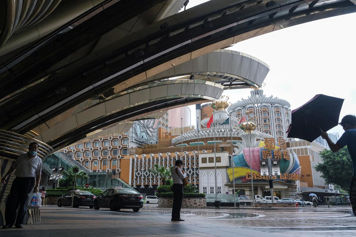 Macao to Extend City Lockdown, Casino Closure Until Friday