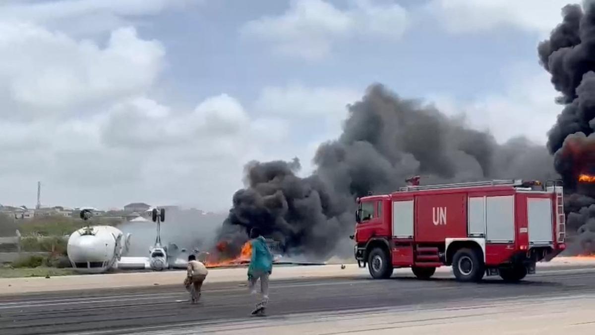 Plane Crash-Lands at Somalia Airport, All 30 Passengers Survived
