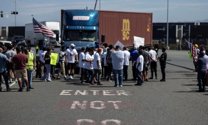Clogged California Ports Face New Labor Risk From Trucking