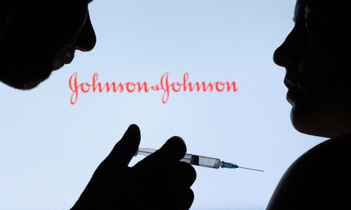 J&J’s Cancer Drug Sales Help Weather Hit From Stronger Dollar