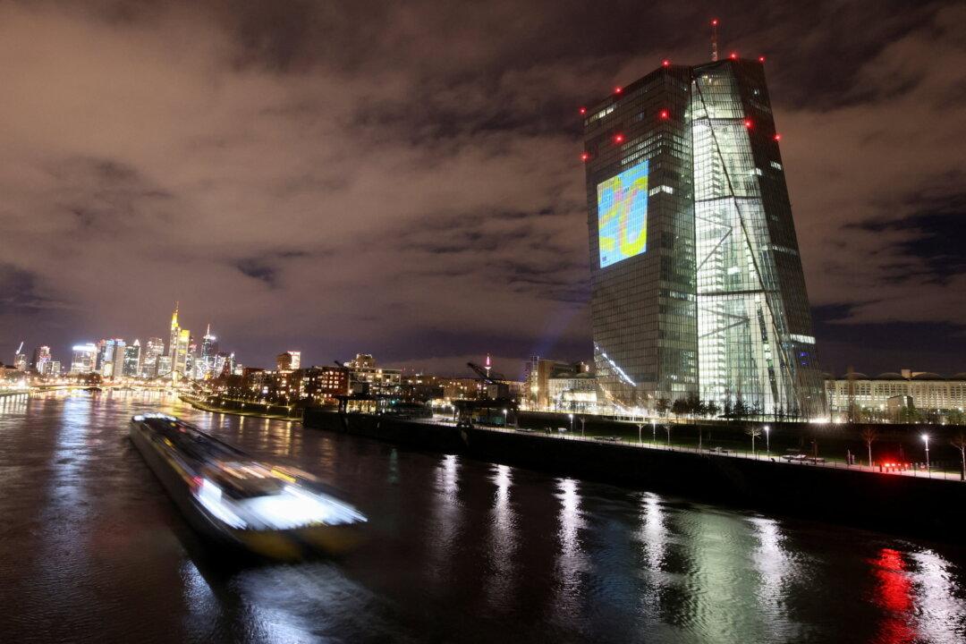 Eurozone Business Activity Contracted in July as Price Rises Bite: PMI