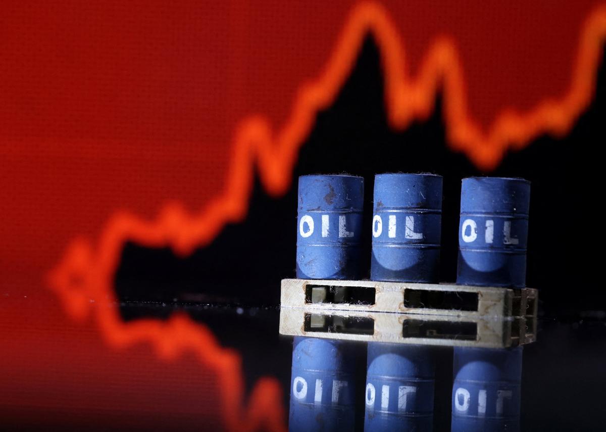Oil Prices Rise on Middle East Tensions