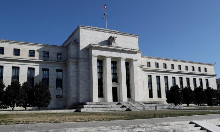Federal Reserve Still Doesn’t See Evidence of Easing Inflation Pressures: FOMC Minutes