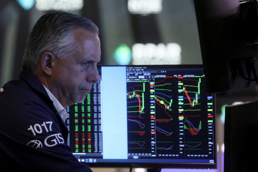 S&P 500, Nasdaq Register Biggest Monthly Gains Since 2020