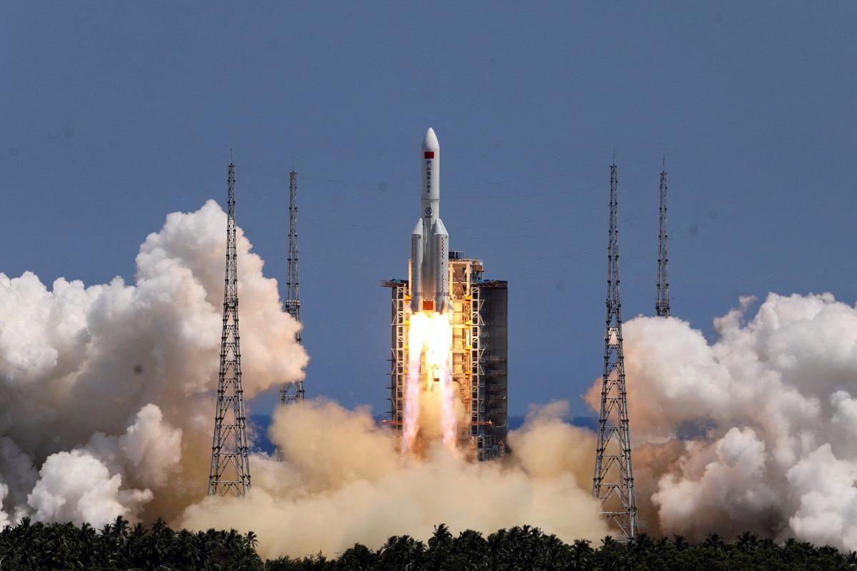 Another Chinese Rocket Falls Uncontrolled to Earth