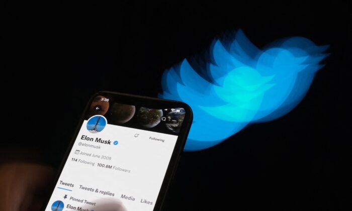 Twitter Exodus Continues Amid Buyout Battle with Elon Musk