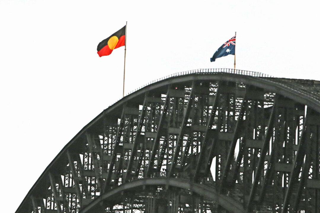 Push to Fly Aboriginal Flag on Sydney’s Harbour Bridge a ‘Distraction’ From Real Issues: Indigenous Senator