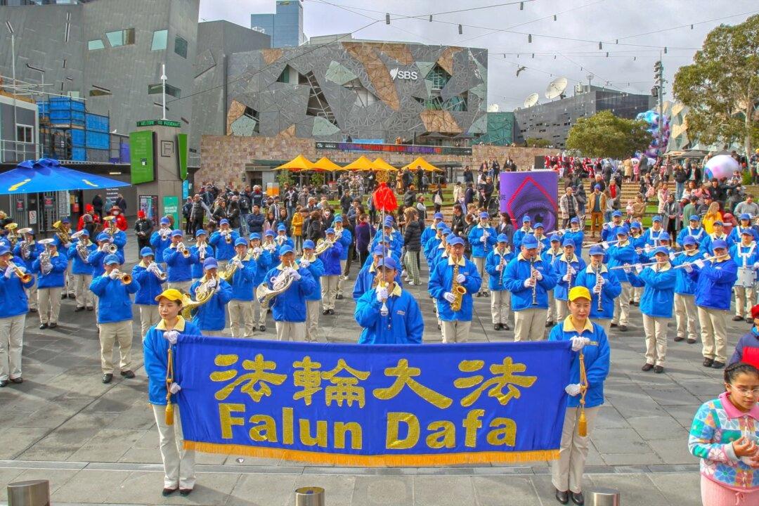 Falun Dafa March in Melbourne, Australia Described as an Example of Peaceful Protest