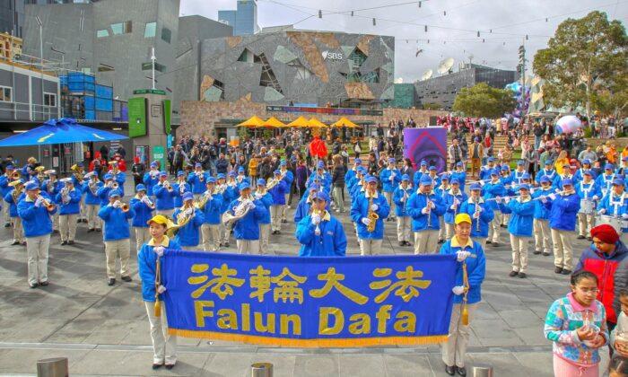 Falun Dafa March in Melbourne, Australia Described as an Example of Peaceful Protest