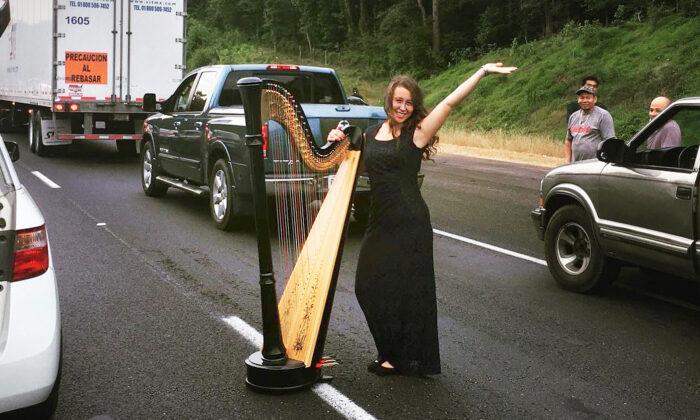 ‘Angel’ on I-85 Breaks Out Her Grand Harp in Traffic Jam, Gives Impromptu Concert for Weary Motorists