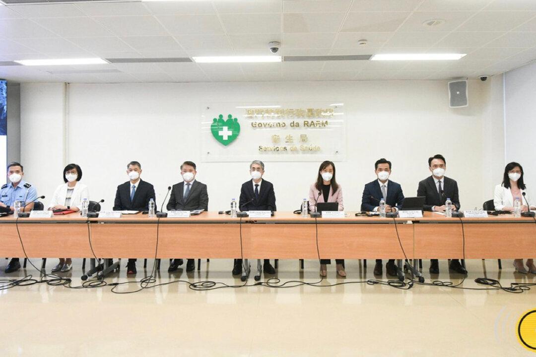 Macau Casinos on One Week Shutdown to Solve Coronavirus Outbreak, Stocks Dive