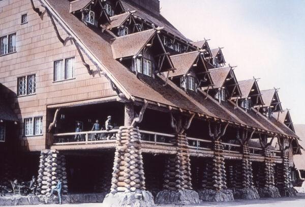 Historical photo of Old Faithful Inn. (Yellowstone National Park Photo Archives)