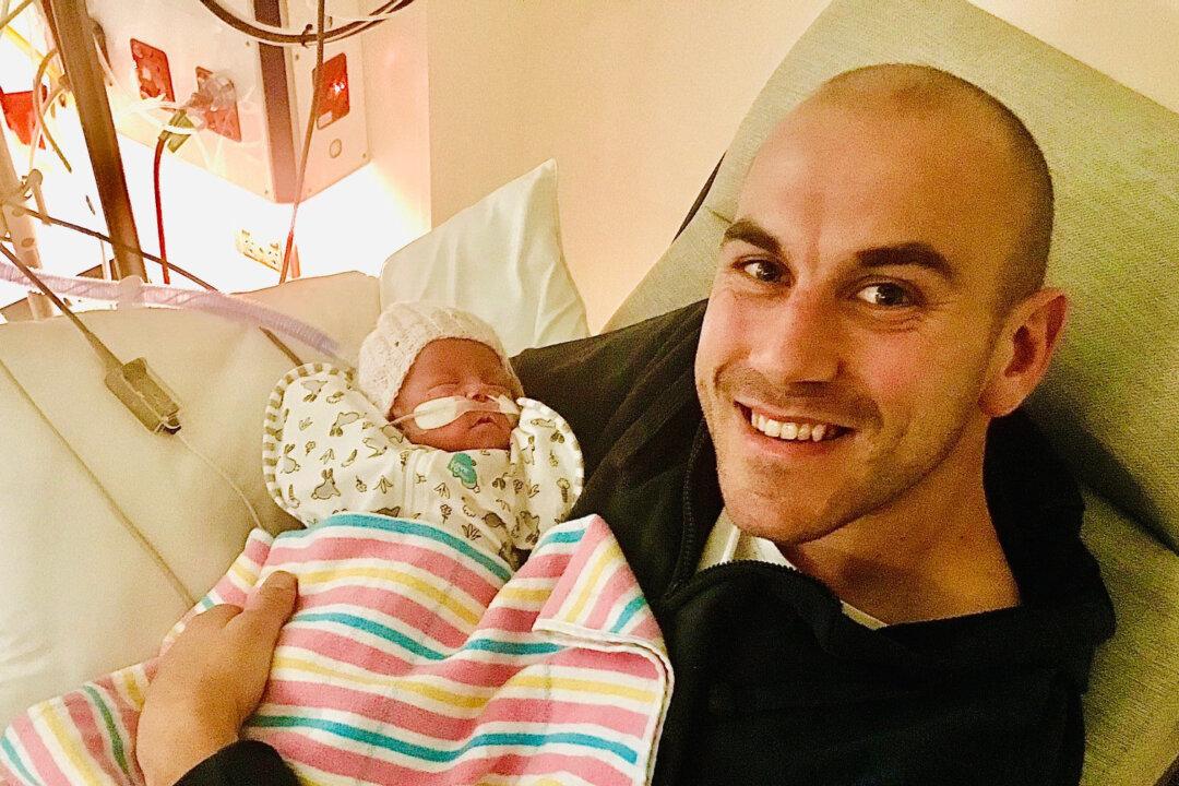 Study Finds Power of Father and Baby Skin-to-Skin Bonding