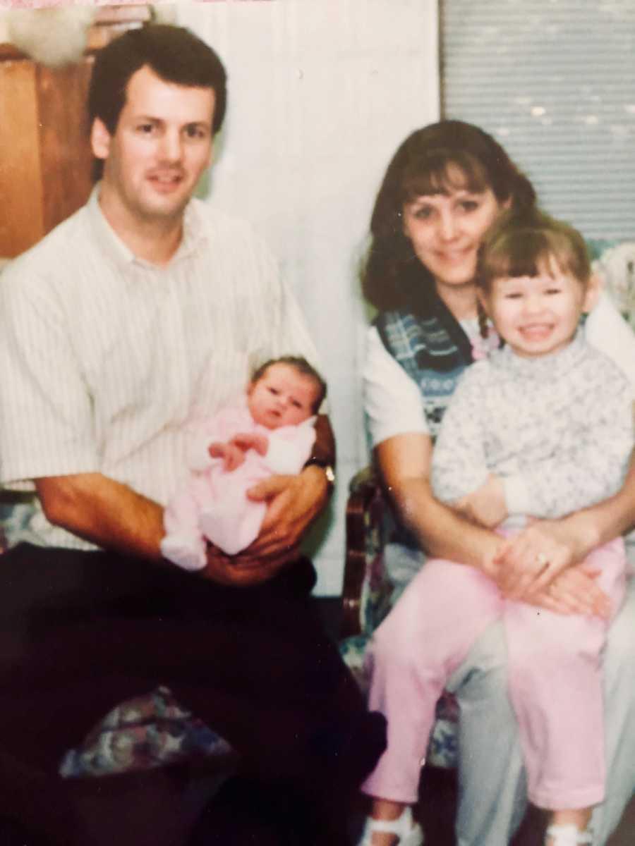 Baby Hannah (L) with her adoptive parents, Leanne and Wayne, and sister, Katelyn. (Courtesy of <a href="https://www.instagram.com/hannahnichole29/">Hannah Nichole</a>)