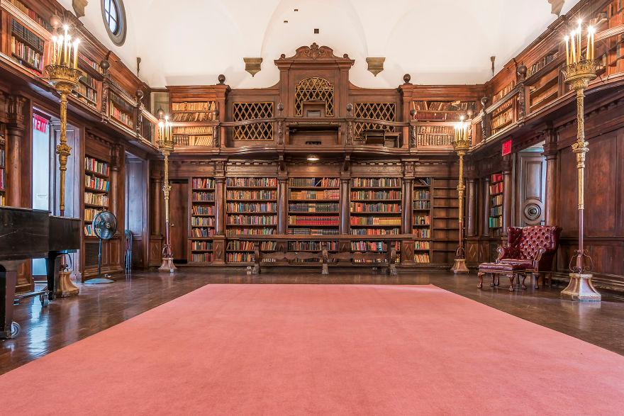  House of the Redeemer Library, New York. (Courtesy of <a href="https://www.instagram.com/richardsilverphoto/">Richard Silver</a>)