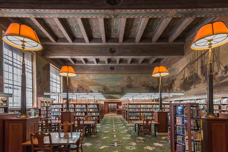  Los Angeles Public Library. (Courtesy of <a href="https://www.instagram.com/richardsilverphoto/">Richard Silver</a>)
