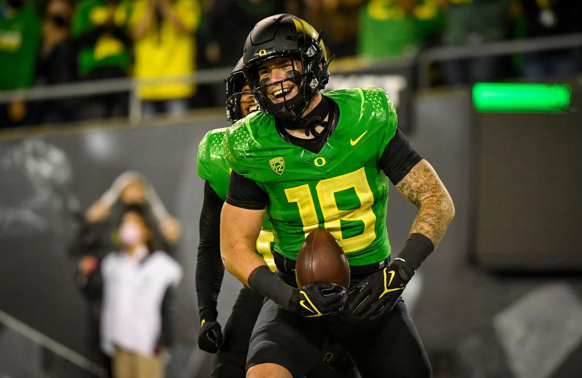 Oregon Ducks Tight End Spencer Webb Dies of Head Injury
