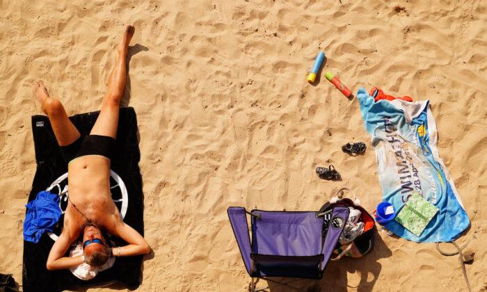 Wales Sees Hottest Day on Record as Britons Grapple With Exceptional Heat