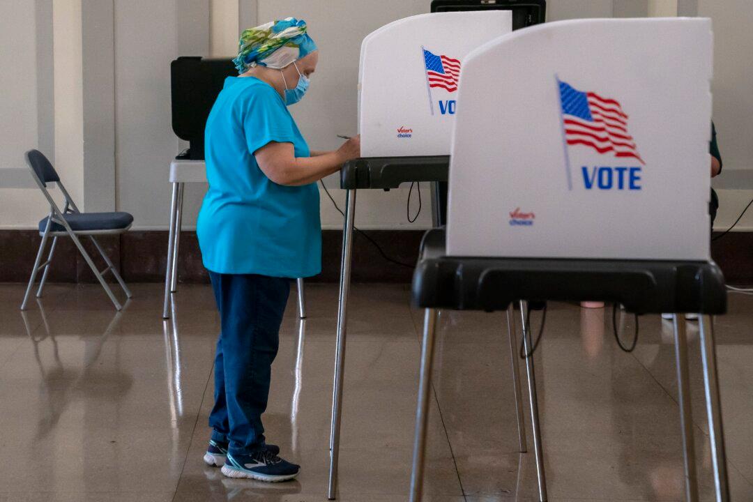 Democrat Pollsters Express Alarm 2 Weeks Ahead of 2022 Midterms: ‘Wake Up to Political Reality ’