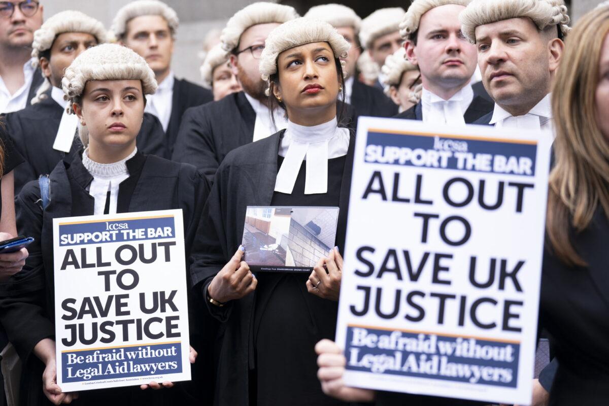 Criminal barristers from the Criminal Bar Association protest in an undated file photo. (Kirsty O’Connor/PA)