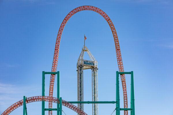 A Roller Coaster at Knott's Berry Farm in Buena Park, Calif. (John Fredricks/The Epoch Times)