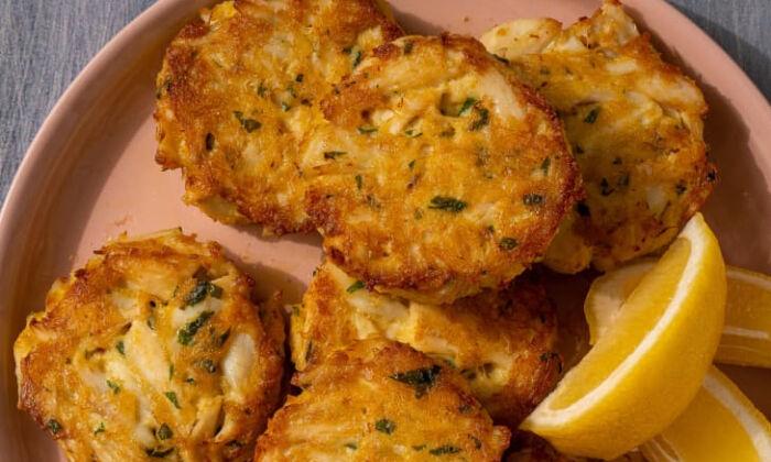 The Easiest Baked Crab Cakes Are Perfect for the Season