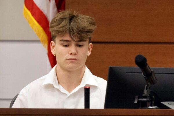 Former Marjory Stoneman Douglas student Alexander Dworet describes the gunshot injuries he sustained to the back of his head as he testifies during the penalty phase of Marjory Stoneman Douglas High School shooter Nikolas Cruz's trial at the Broward County Courthouse in Fort Lauderdale, Fla., on July 19, 2022. (Mike Stocker/South Florida Sun Sentinel via AP, Pool)