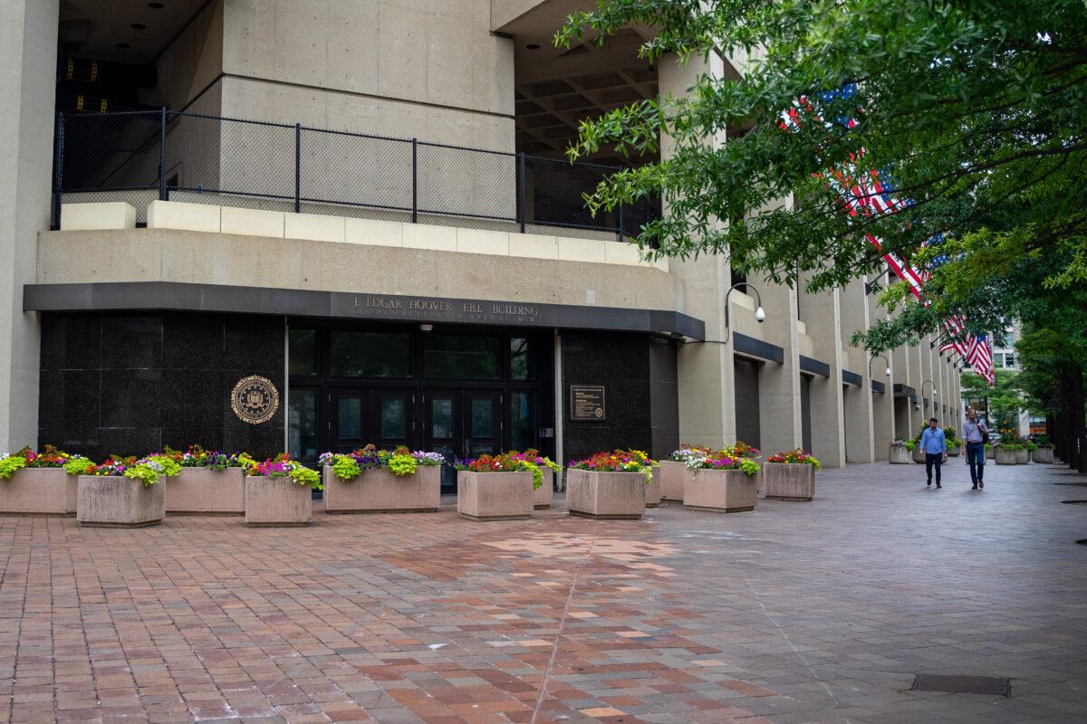 The J. Edgar Hoover FBI Building in Washington on July 21, 2022. (Chung I Ho/The Epoch Times)