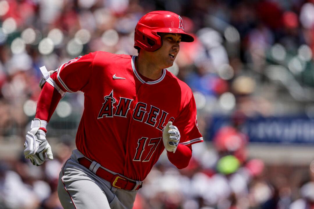 Ward, Detmers Help Angels Cool Off Braves With 9–1 Rout