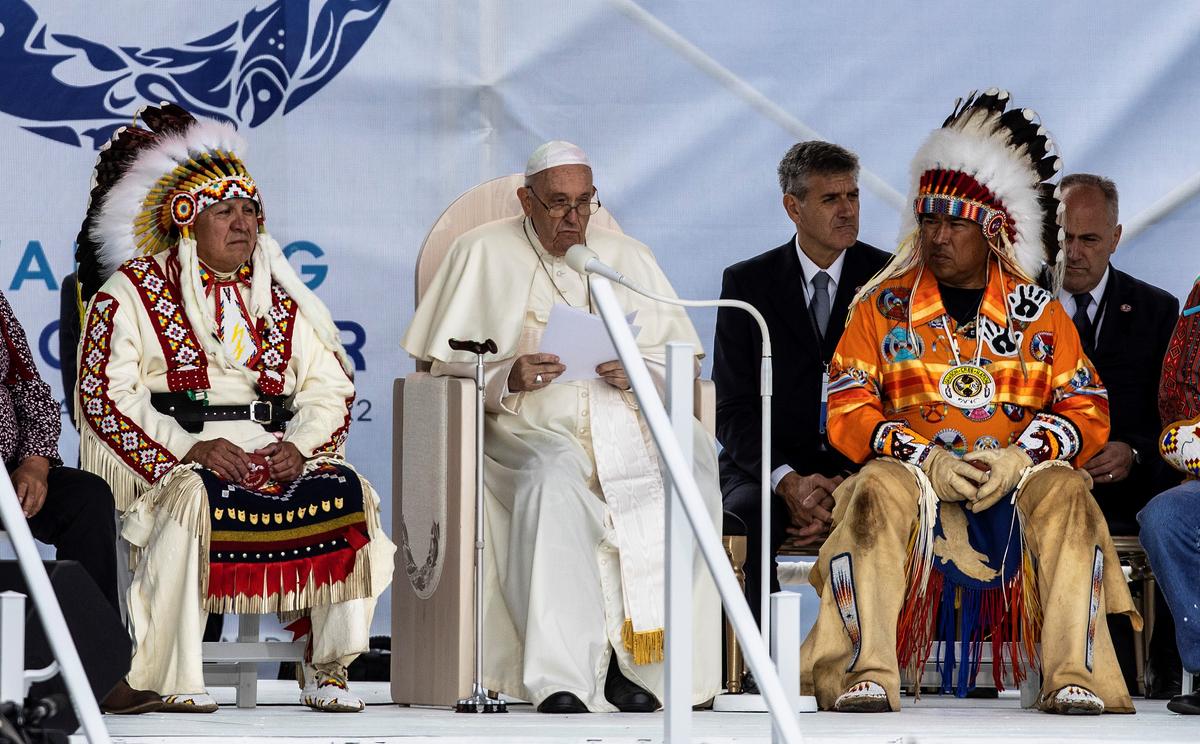 Pope Francis Apologizes for Residential Schools, Meets With Indigenous Leaders in Alberta