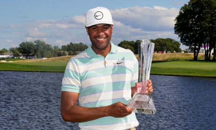 Finau Wins 3M Open by 3 With Late Surge
