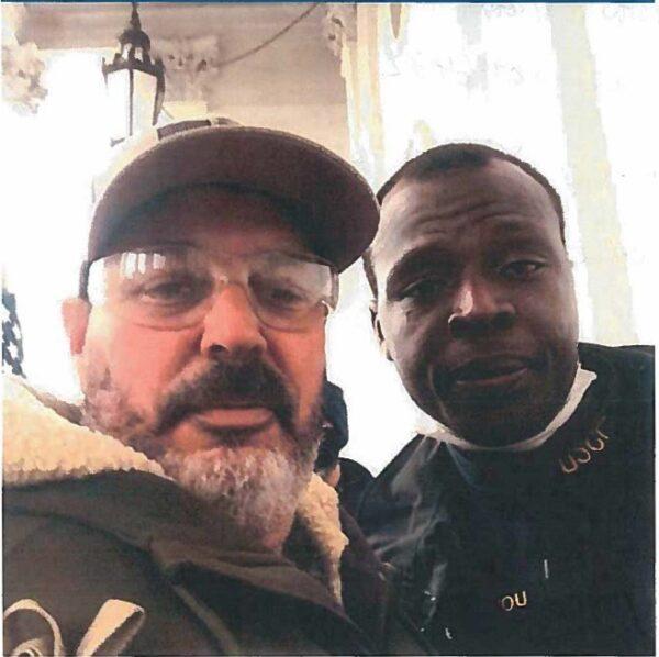Daniel Diaz (L) takes a selfie with an unnamed Capitol Police officer on Jan. 6, 2021. (U.S. Capitol Police)