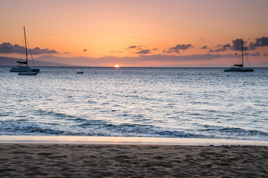 Sunset view from Kaanapali Beach. (Kaanapali Beach Resort Association)
