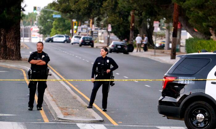 2 Dead, 6 Injured in Shooting at Los Angeles Park