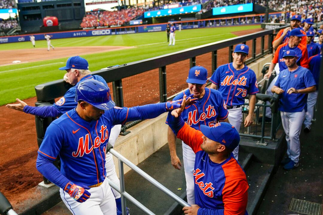 Mets Top Yanks 6–3 in Subway Series Matchup of Leaders