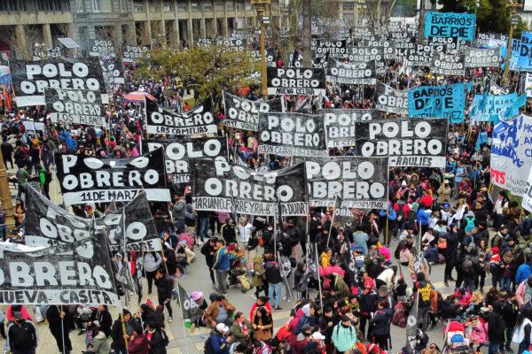  Members of social organizations protests on July 14, 2022, in Plaza de Mayo square in front of the Casa Rosada presidential palace in Buenos Aires, Argentina, to demand that the government expand social plans and take urgent action against high inflation. ( Luis Robayo/AFP via Getty Images)