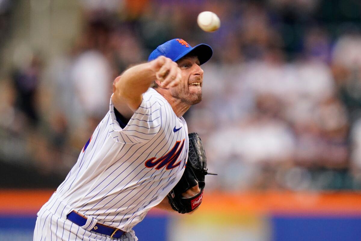 New York Mets' Max Scherzer pitches during the first inning of the team's baseball game against the New York Yankees in New York on July 27, 2022. (Frank Franklin II/AP Photo)