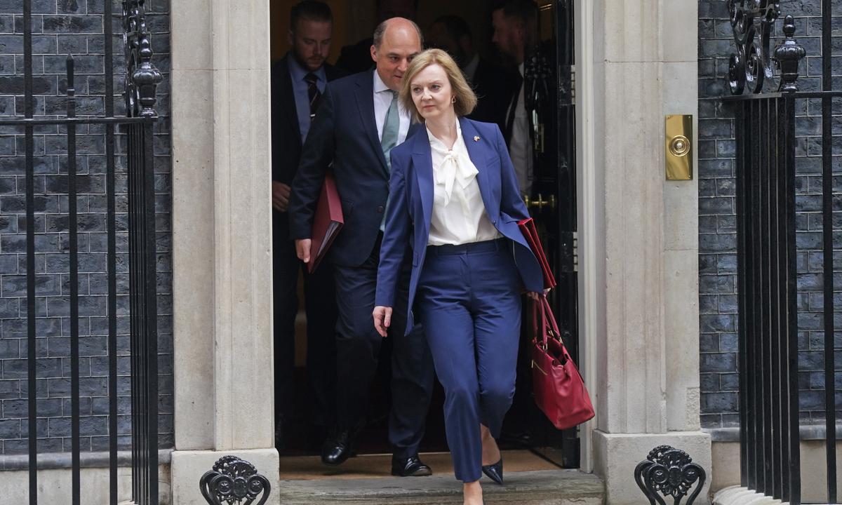 Liz Truss Gets Major Endorsement From Defence Secretary in Leadership Race