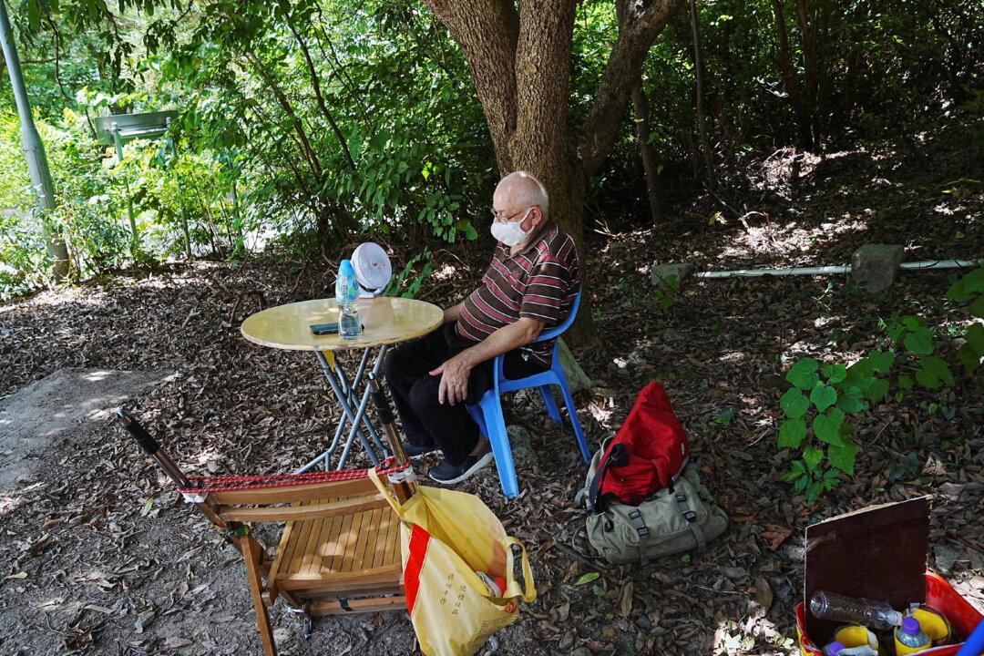 Priest Begins Protest Outside Hong Kong Prison Against Detentions of Activists