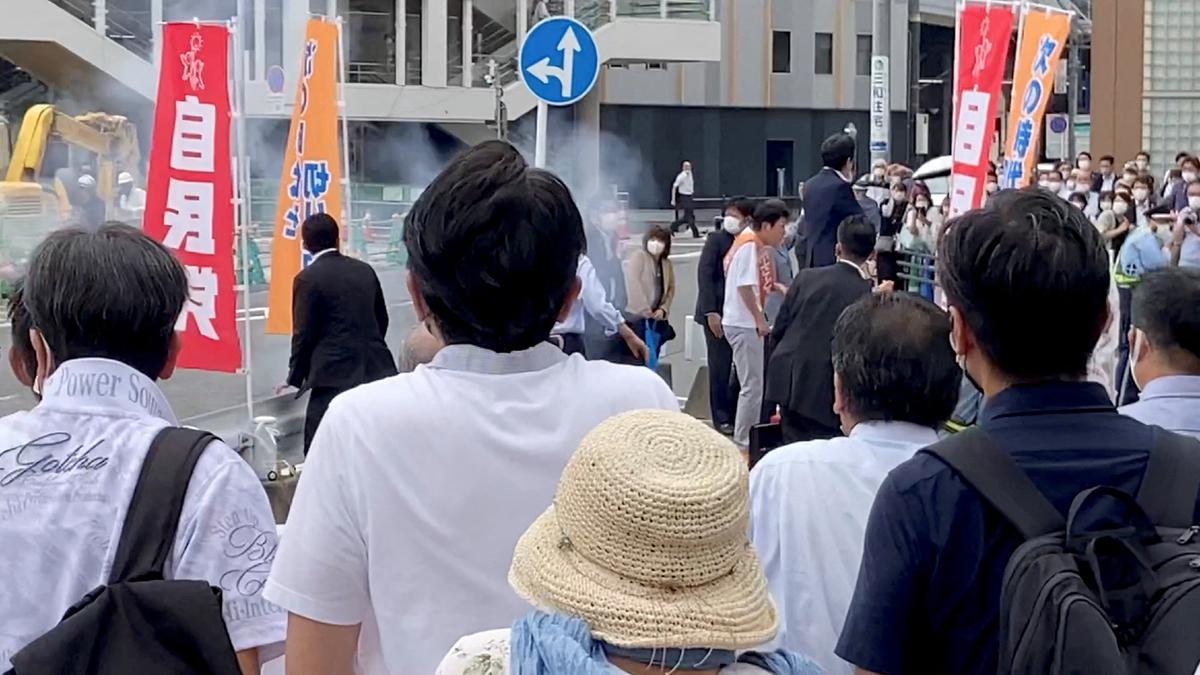 The 2.5 Seconds of Security Lapses That Sealed Shinzo Abe’s Fate