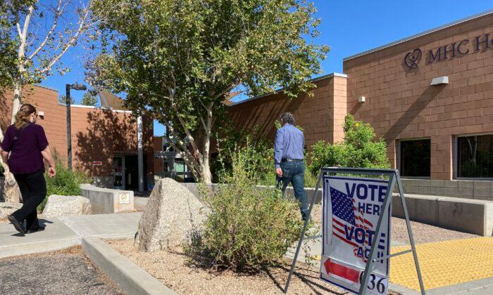 Arizona Voters Heading to the Polls on Election Day, Officials Expecting Late Spike in Numbers