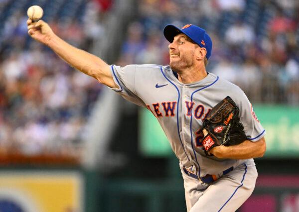 New York Mets starting pitcher Max Scherzer (21) throws to the Washington Nationals during the second inning at Nationals Park in Washington on Aug 1, 2022. (Brad Mills/USA TODAY Sports via Field Level Media)
