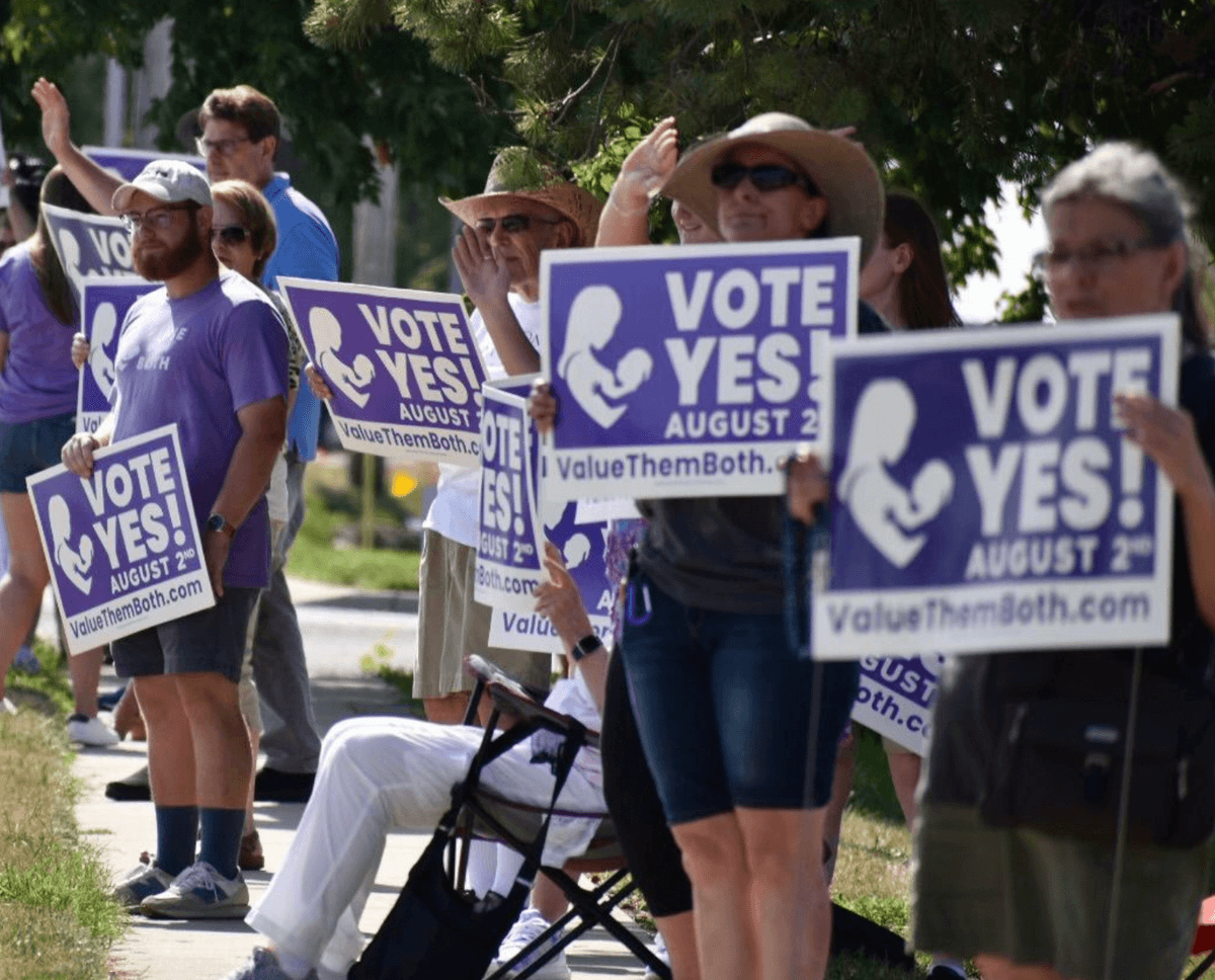 Kansas Voters Reject Anti-Abortion Constitutional Amendment