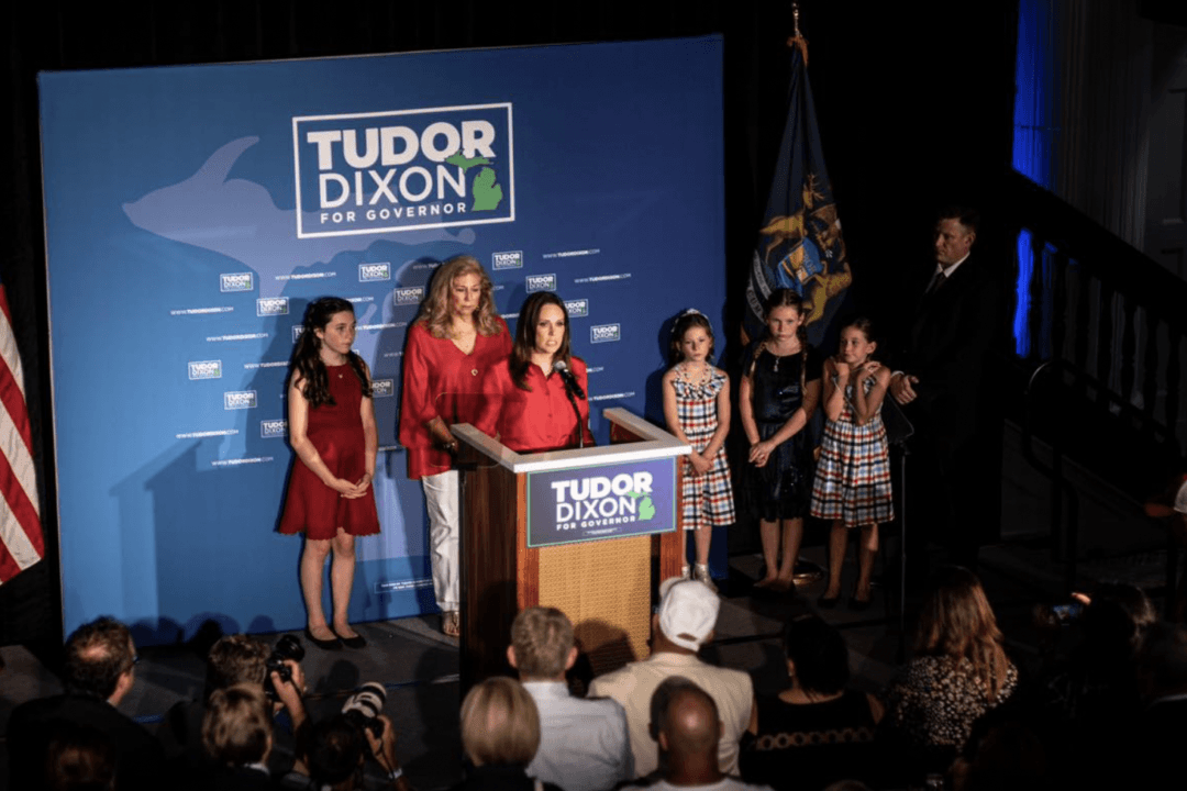 Trump Nod Spurs Dixon to Runaway Win in Michigan GOP Gubernatorial Primary