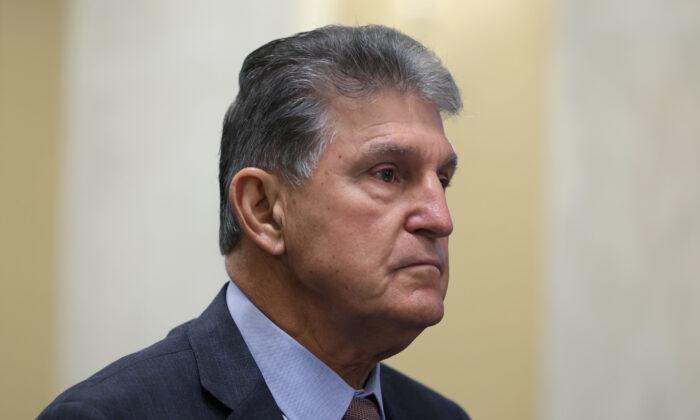 Manchin Warns Democrats Not to Betray Him on Climate Deal