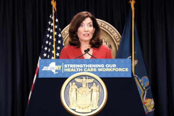 New York Gov. Kathy Hochul speaks at a news conference in New York City on Aug. 3, 2022. (Spencer Platt/Getty Images)