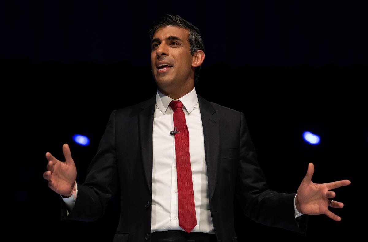 Rishi Sunak speaks at a Conservative Party leadership hustings in Eastbourne, England, on August 5, 2022. (Carl Court/Getty Images)
